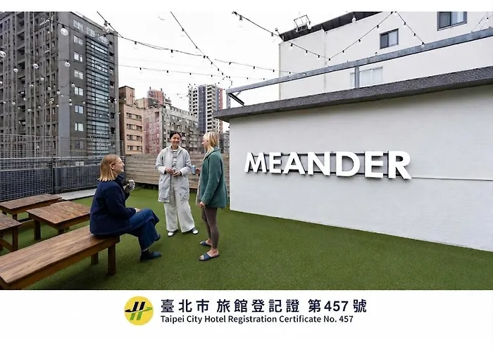 Meander Taipei Hostel